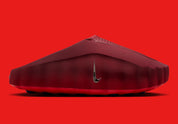 Nike Mind 001 Slide Team Red University Red, claquette Nike rouge au design minimaliste avec semelle ergonomique et confort premium.