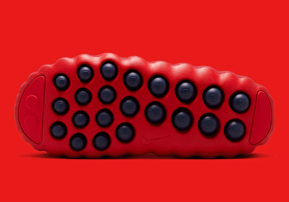 Nike Mind 001 Slide Team Red University Red, claquette Nike rouge au design minimaliste avec semelle ergonomique et confort premium.