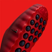 Nike Mind 001 Slide Team Red University Red, claquette Nike rouge au design minimaliste avec semelle ergonomique et confort premium.