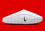 Claquette Nike Mind 001 Slide blanche avec détails Speed Red en mousse technique et pods sensoriels innovants.