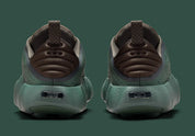 Nike Mind 002 Camo Green, sneakers Nike au coloris Camo Green avec tige légère, amorti confortable et design moderne.