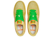 Sneakers Nike Air Force 1 Low Ducks of a Feather University of Oregon vert et jaune en cuir premium avec amorti Air iconique