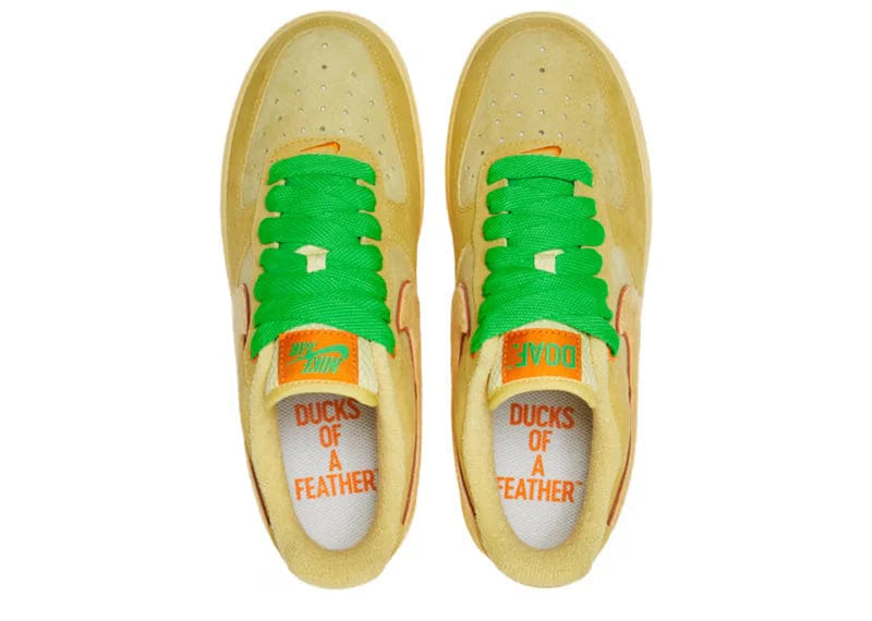 Sneakers Nike Air Force 1 Low Ducks of a Feather University of Oregon vert et jaune en cuir premium avec amorti Air iconique