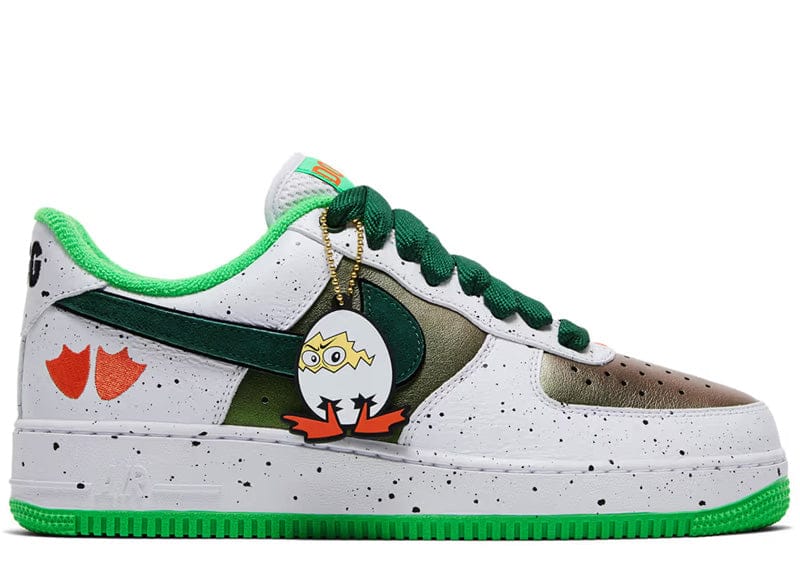 Sneakers Nike Air Force 1 Low Ducks of a Feather University of Oregon vert et jaune en cuir premium avec amorti Air iconique