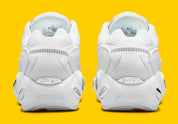 Nike nocta glide white​ vu de derrière