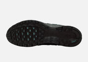 Nike P-6000 Black Mineral Slate noire avec empiècements bleu-vert Mineral Slate, détails Steam et construction rétro-running multicouche.