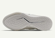 Nike Sabrina 4 LX White Label, chaussures de basketball signature Sabrina Ionescu avec tige respirante, amorti performant et finition premium LX.