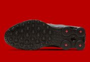 Nike Shox NZ Black Varsity Red noires avec détails rouge Varsity Red et amorti Nike Shox.
