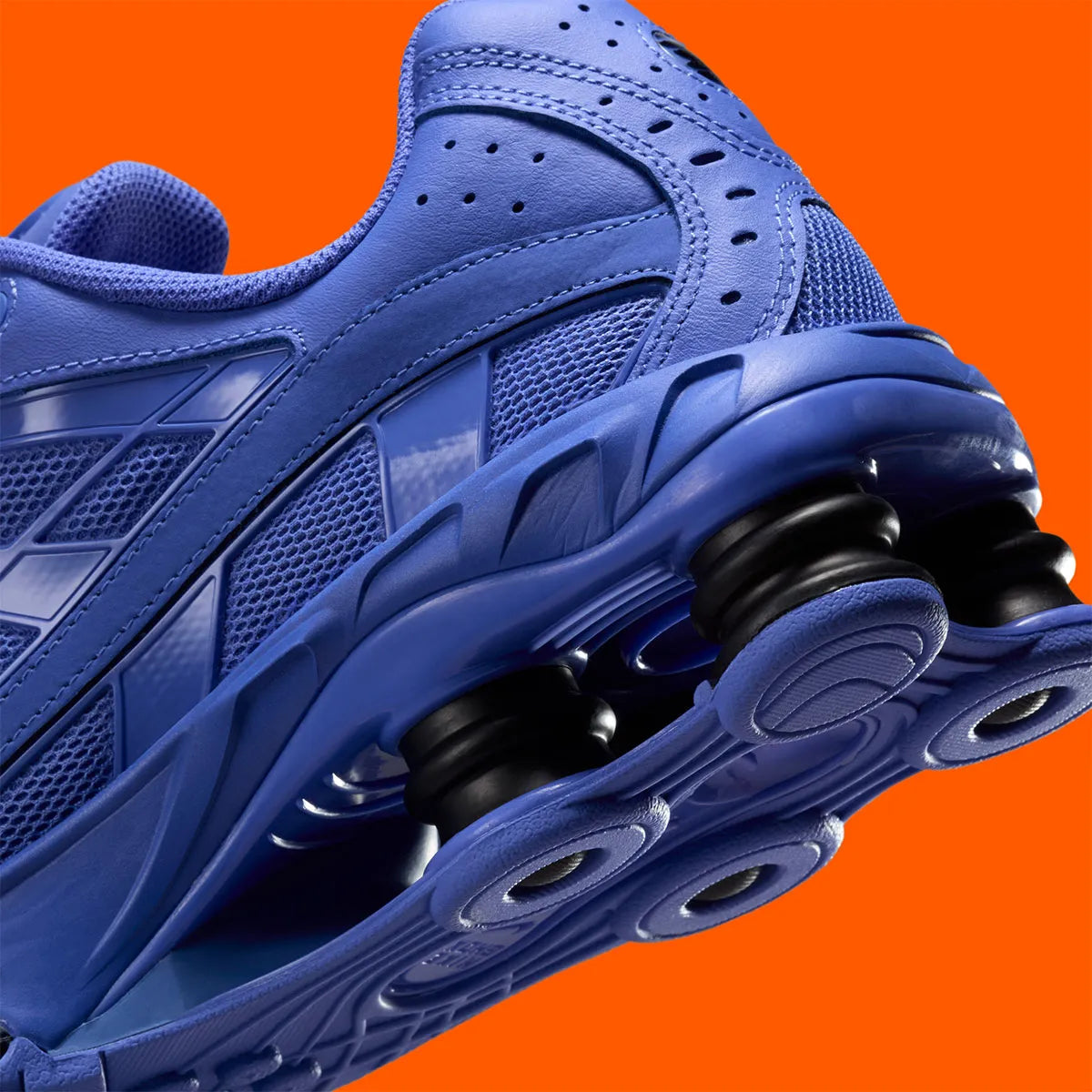 Nike Shox Ride 2 Sapphire Black noires avec détails bleu Sapphire et amorti Nike Shox.