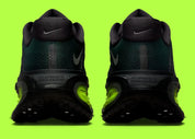 Sneakers Nike Vomero Premium en Black et Volt avec mesh respirant et amorti Zoom Air premium.