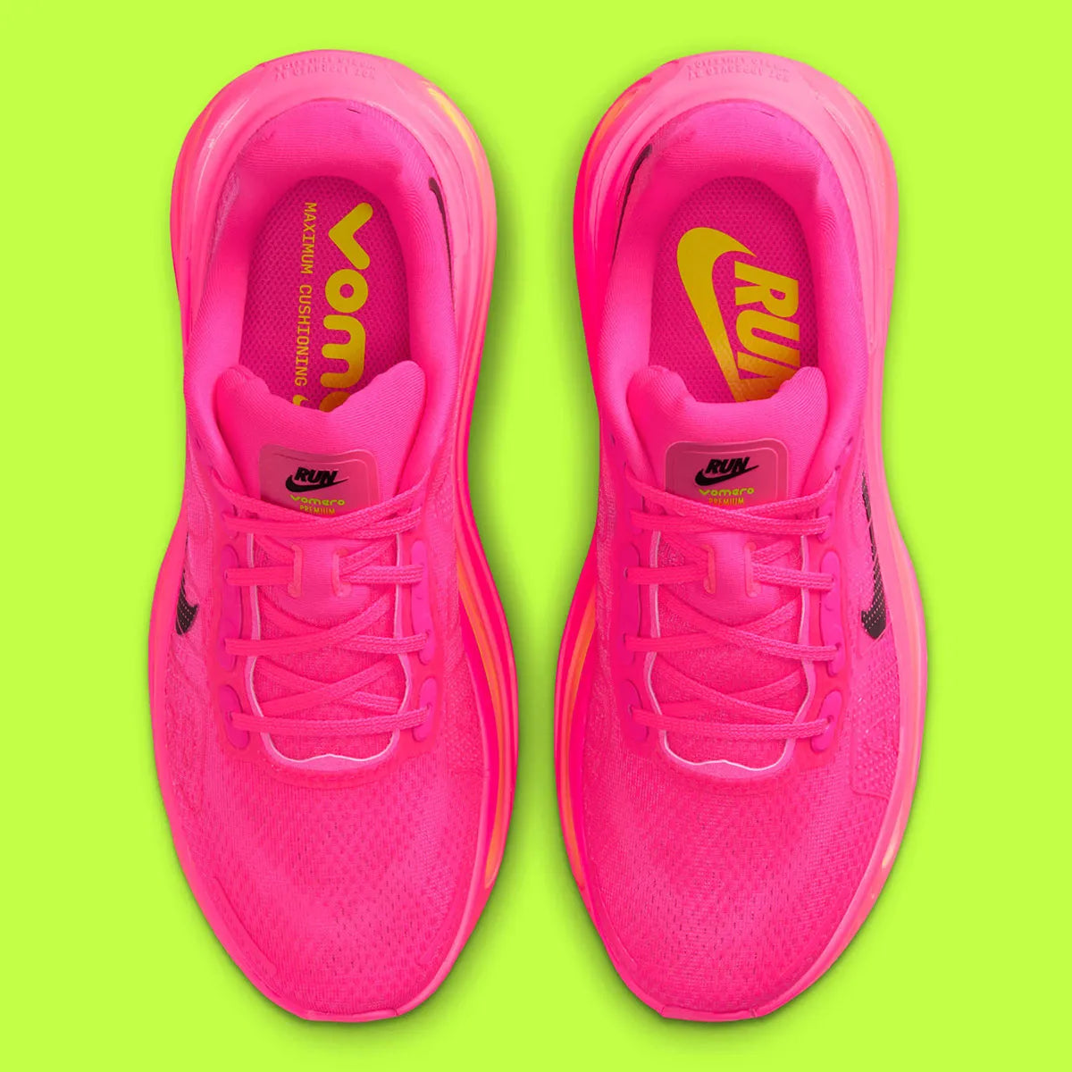 Sneakers Nike Vomero Premium femme en Hyper Pink avec mesh respirant et amorti Zoom Air premium