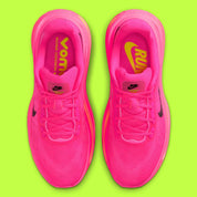 Sneakers Nike Vomero Premium femme en Hyper Pink avec mesh respirant et amorti Zoom Air premium