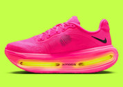 Sneakers Nike Vomero Premium femme en Hyper Pink avec mesh respirant et amorti Zoom Air premium