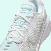 Sneaker de basketball Nike Air Zoom GT Cut White Chrome en mesh technique avec unité Zoom Air Strobel et amorti React.