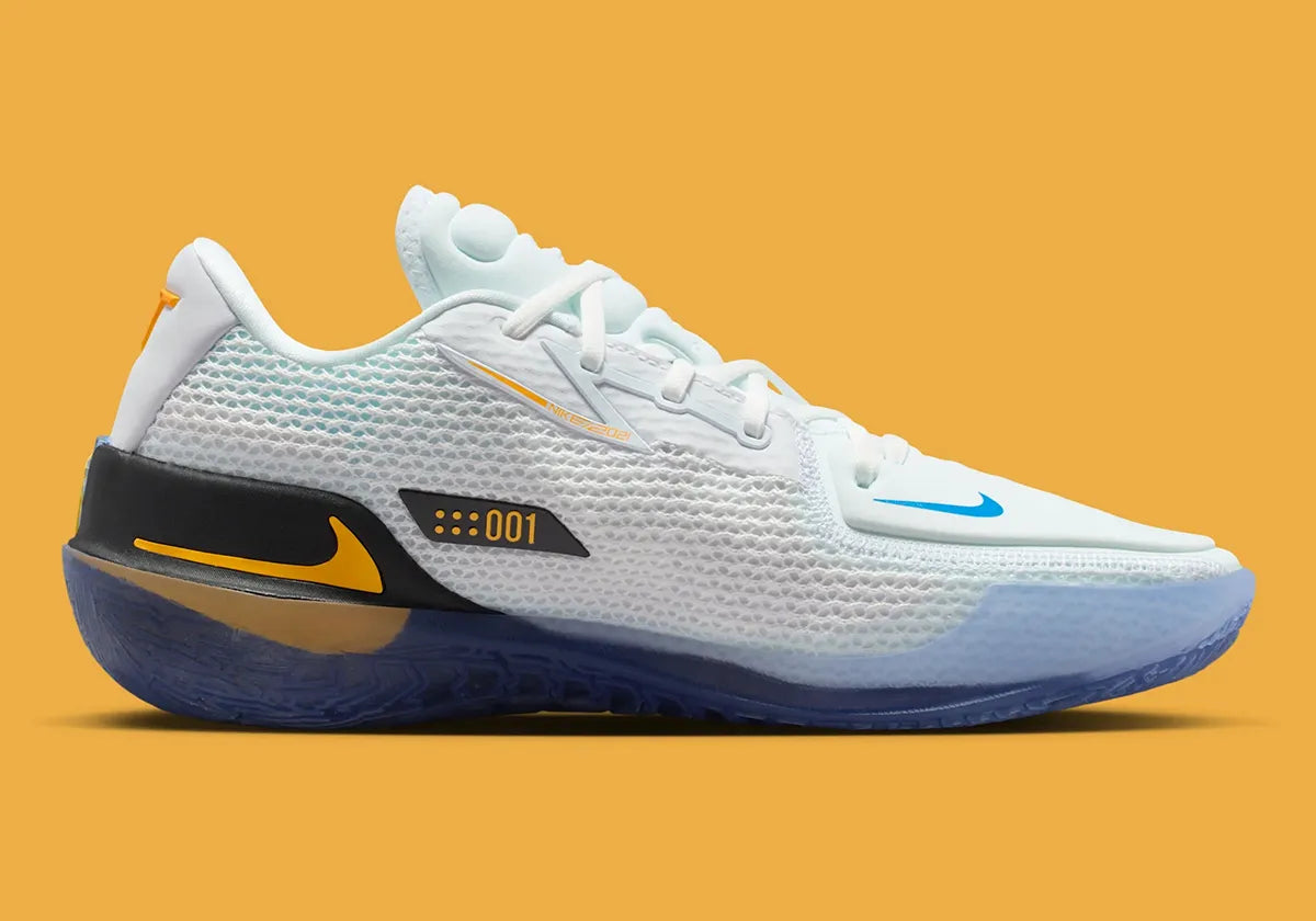 Chaussures de basketball Nike Air Zoom GT Cut blanches et bleues Photo Blue en mesh technique avec double unité Zoom Air réactive