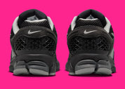 Sneakers Nike Zoom Vomero 5 en Anthracite et Flat Silver avec mesh respirant et amorti Zoom Air premium