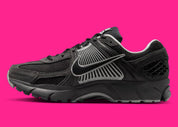 Sneakers Nike Zoom Vomero 5 en Anthracite et Flat Silver avec mesh respirant et amorti Zoom Air premium