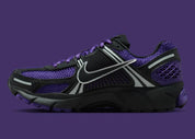Sneakers Nike Zoom Vomero 5 femme en Black et Court Purple avec mesh respirant et amorti Zoom Air premium.