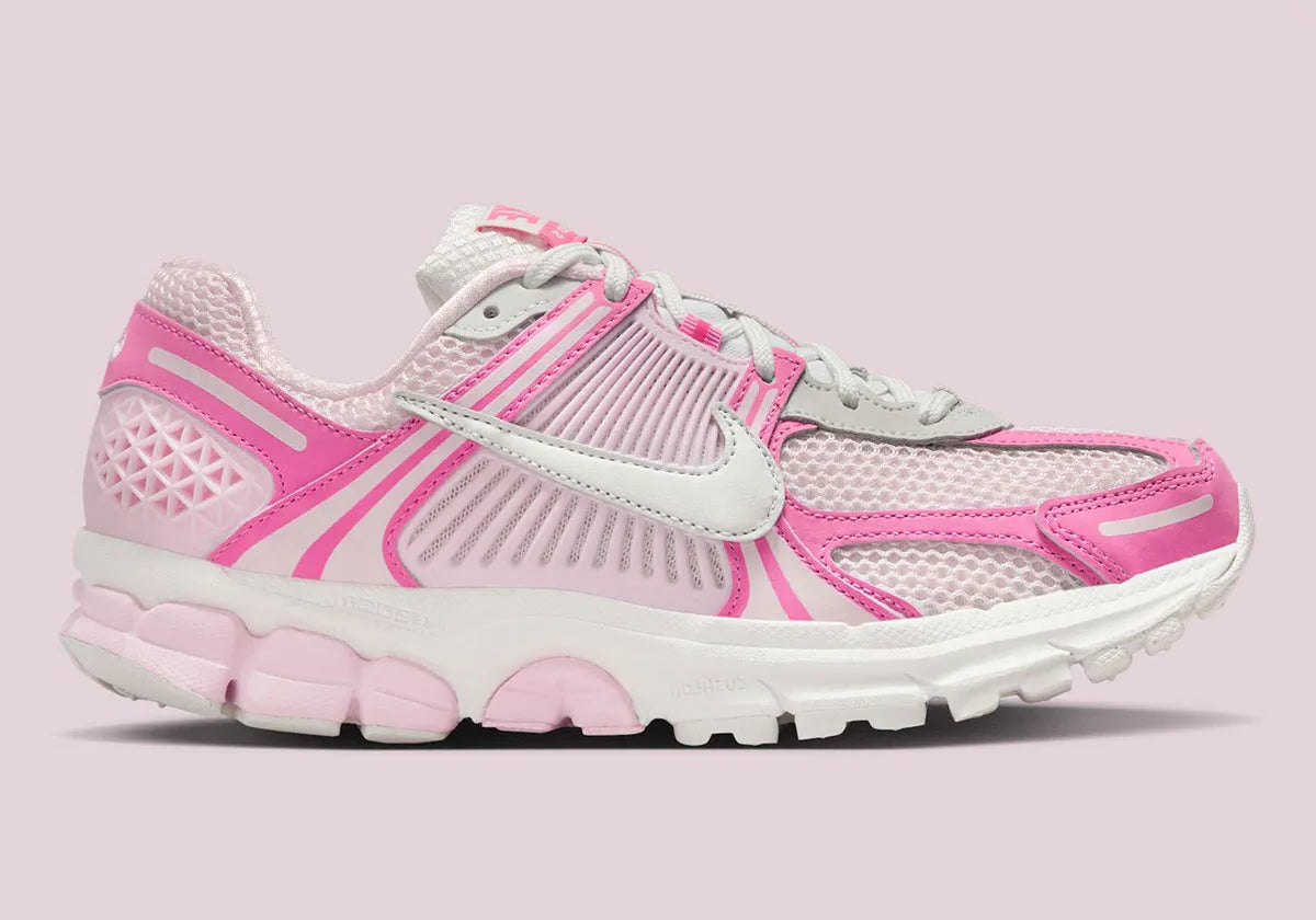 chaussure running nike, vomero 5, rose, clair, confortable, vue de profil extérieur 