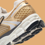 Nike Zoom Vomero 5 Metallic Gold – sneaker or métallisé en mesh et cuir avec amorti Zoom Air visible