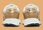 Nike Zoom Vomero 5 Metallic Gold – sneaker or métallisé en mesh et cuir avec amorti Zoom Air visible