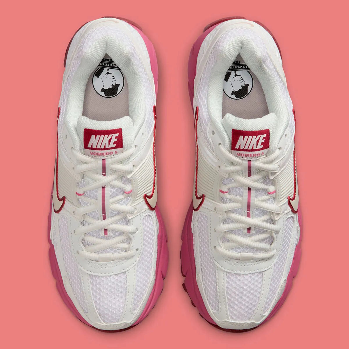 Sneakers Nike Vomero 5 junior en Silt Red, Peony et Crimson avec mesh respirant et amorti Zoom Air premium