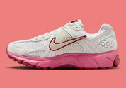 Sneakers Nike Vomero 5 junior en Silt Red, Peony et Crimson avec mesh respirant et amorti Zoom Air premium