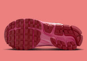 Sneakers Nike Vomero 5 junior en Silt Red, Peony et Crimson avec mesh respirant et amorti Zoom Air premium