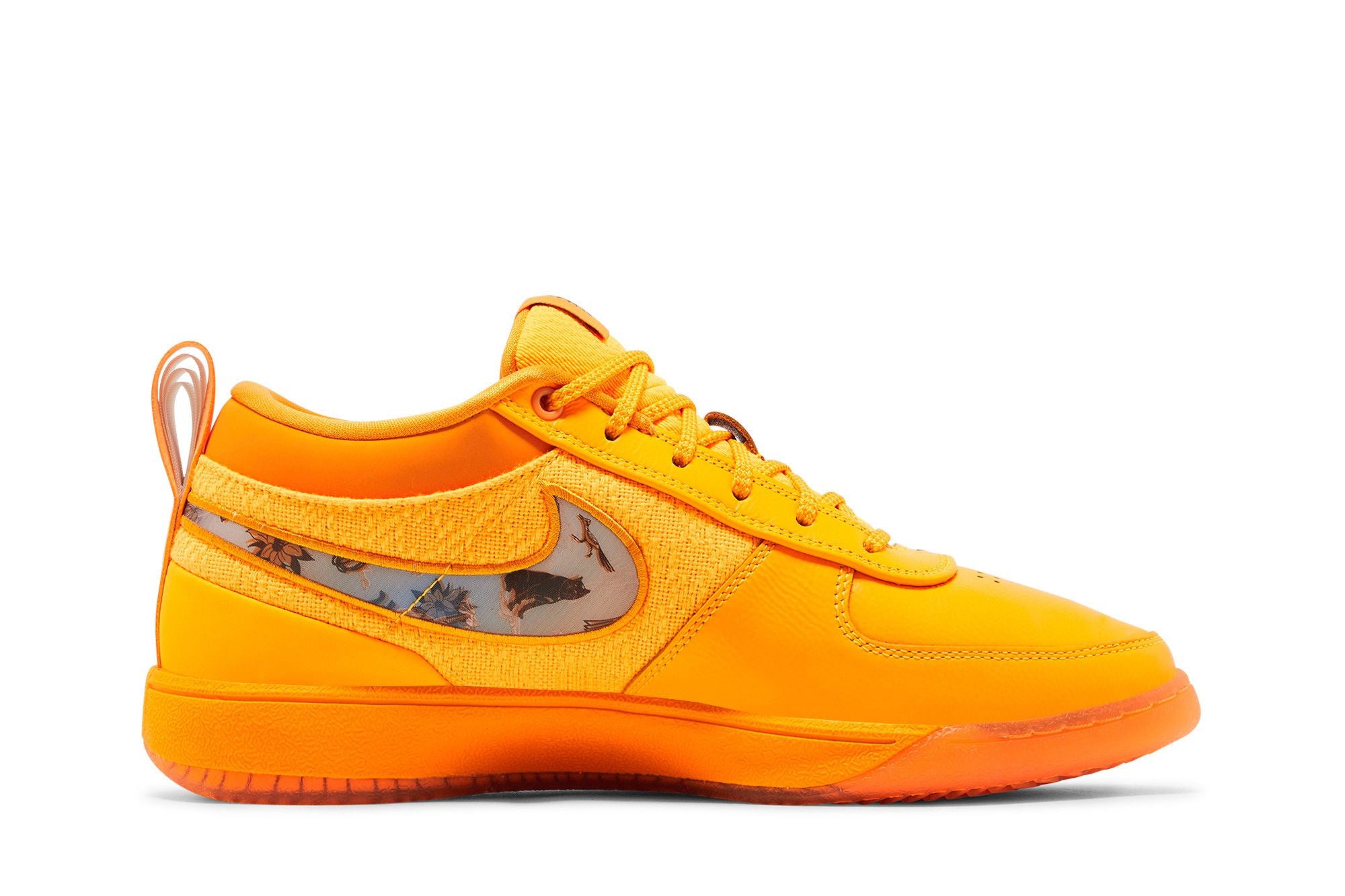 Nike Book 1 EYBL Nationals avec tige en textile respirant, détails exclusifs EYBL, amorti Air Zoom et semelle extérieure en caoutchouc pour le basketball vue de profil intérieur. 