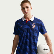 Nike France National Team 2026 Match Home Jersey Game Royal/Blackened Blue/White/Metallic Copper, maillot domicile authentique de l'Équipe de France avec technologie Dri-FIT ADV, coloris bleu royal et finitions premium vu de face. 