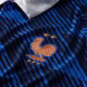 Nike France National Team 2026 Match Home Jersey Game Royal/Blackened Blue/White/Metallic Copper, maillot domicile authentique de l'Équipe de France avec technologie Dri-FIT ADV, coloris bleu royal et finitions premium vu de face. 