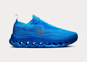 sneakers premium On Running Cloudtilt LOEWE bleu électrique en mesh technique avec semelle CloudTec Phase et finitions haut de gamme vue de profil. 