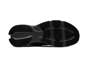 Vue sur la semelle de la sneakers On Running Cloudsolo LOEWE Black en matériaux techniques premium avec semelle CloudTec® et finitions luxe minimalistes