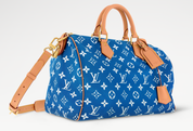 Louis Vuitton Speedy P9 Bandoulière 40 Monogram Leather Blue, sac Louis Vuitton bleu en cuir Monogram souple avec poignées Toron et bandoulière ajustable.