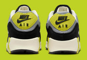  Chaussure de rue air max 90 patta jaune noir , grise , semelle confortable , vue de derrière