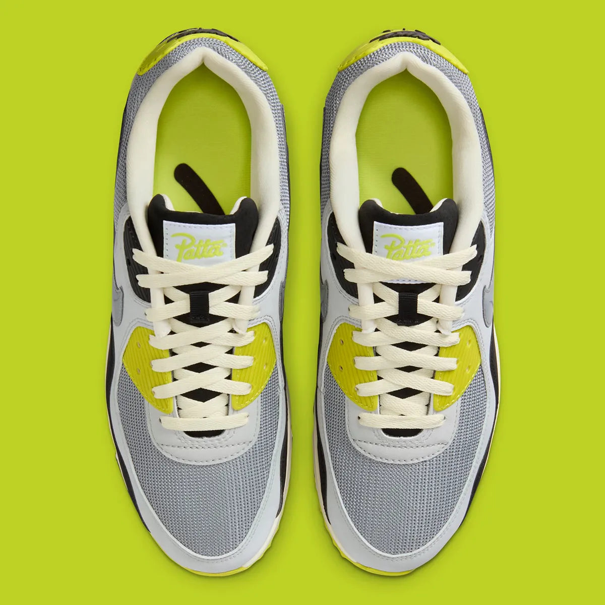  Chaussure de rue air max 90 patta jaune noir , grise , semelle confortable , vue de haut