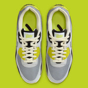  Chaussure de rue air max 90 patta jaune noir , grise , semelle confortable , vue de haut
