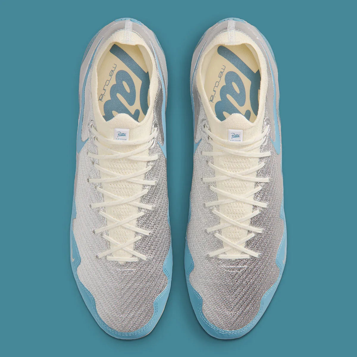 Nike Mercurial Vapor 16 Elite Patta Chrome White Noise Aqua avec tige en Flyknit, technologie Gripknit, finition Chrome, blanc et Noise Aqua, plaque Air Zoom et semelle FG pour terrains en gazon naturel.