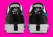 Nike Air Force 1 Low G-Dragon Peaceminusone Para-Noise 3.0 en cuir noir avec peinture craquelée révélant artwork coloré et semelle Air. vue de derrière