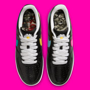 Nike Air Force 1 Low G-Dragon Peaceminusone Para-Noise 3.0 en cuir noir avec peinture craquelée révélant artwork coloré et semelle Air. vue de dessus