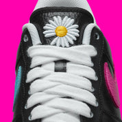 Nike Air Force 1 Low G-Dragon Peaceminusone Para-Noise 3.0 en cuir noir avec peinture craquelée révélant artwork coloré et semelle Air. zoom languette avant 