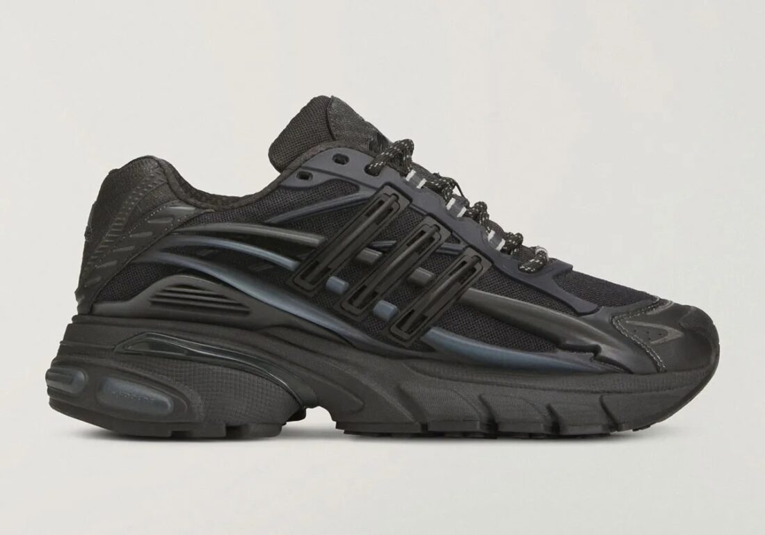 pharrell-williams-adidas-jellyfish-triple-black-kj3841-3-1100x770.jpg