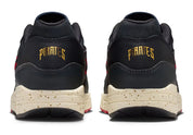 Nike Air Max 1 Pittsburgh Pirates City Connect 2026 noire et jaune en mesh et suède avec semelle Air visible et détails baseball exclusifs. vue arrière de la chaussure