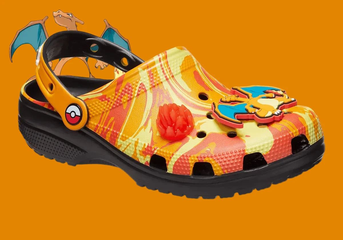 Crocs Classic Clog Pokémon Charizard inspirées de Dracaufeu, avec design exclusif, bride pivotante et semelle légère en résine Croslite™.