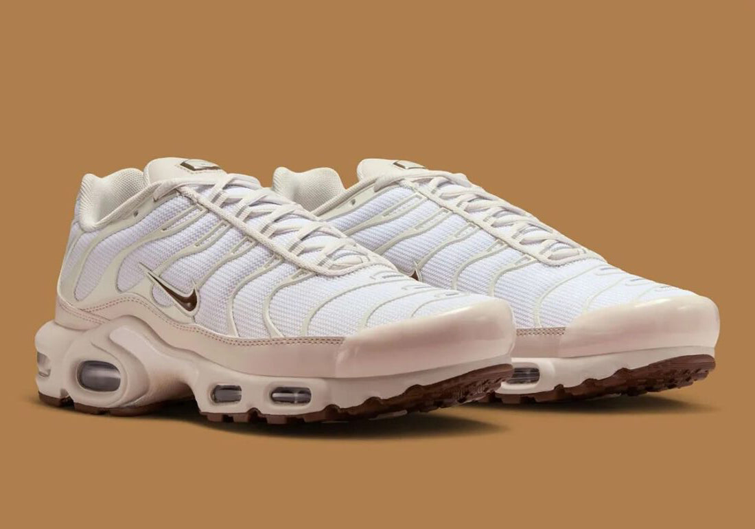 Nike Air Max Plus SE Light Orewood Brown d’occasion, mesh beige clair, empiècements techniques, technologie Tuned Air, sneaker en bon état général.
