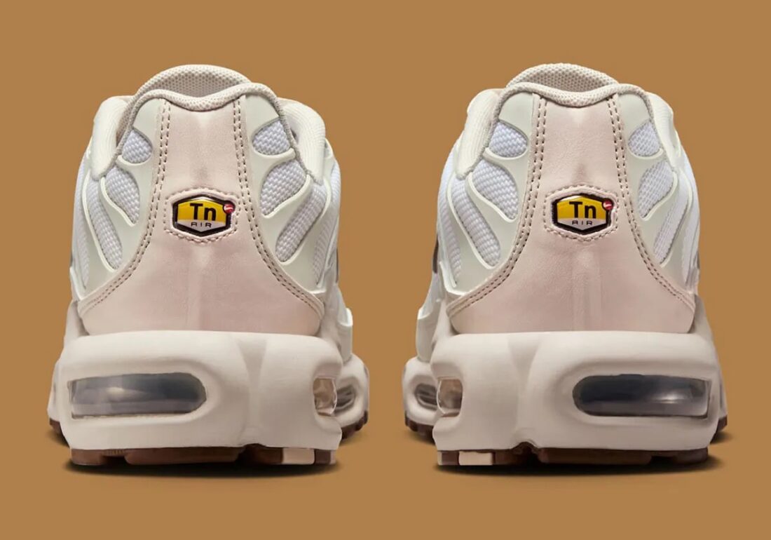 Nike Air Max Plus SE Light Orewood Brown d’occasion, mesh beige clair, empiècements techniques, technologie Tuned Air, sneaker en bon état général.