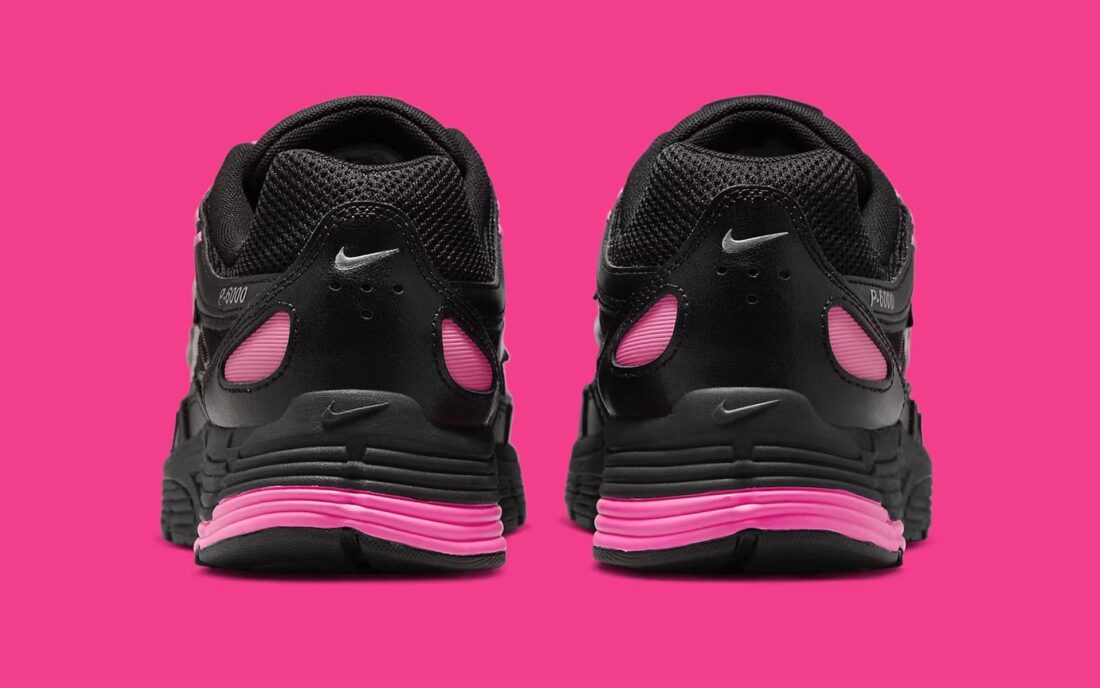Nike P-6000 Pink Blast Metallic Silver Black rose vif avec empiècements Metallic Silver et noirs, mesh respirant et renforts en cuir vue de derrière. 