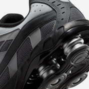 Nike Shox Ride 2 Light Graphite grises avec amorti Nike Shox et design rétro-running.