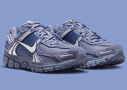 Sneakers Nike Zoom Vomero 5 femme World Indigo et Sanded Purple avec mesh respirant et amorti Zoom Air premium