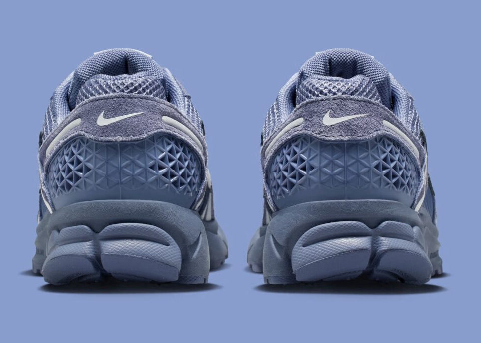 Sneakers Nike Zoom Vomero 5 femme World Indigo et Sanded Purple avec mesh respirant et amorti Zoom Air premium